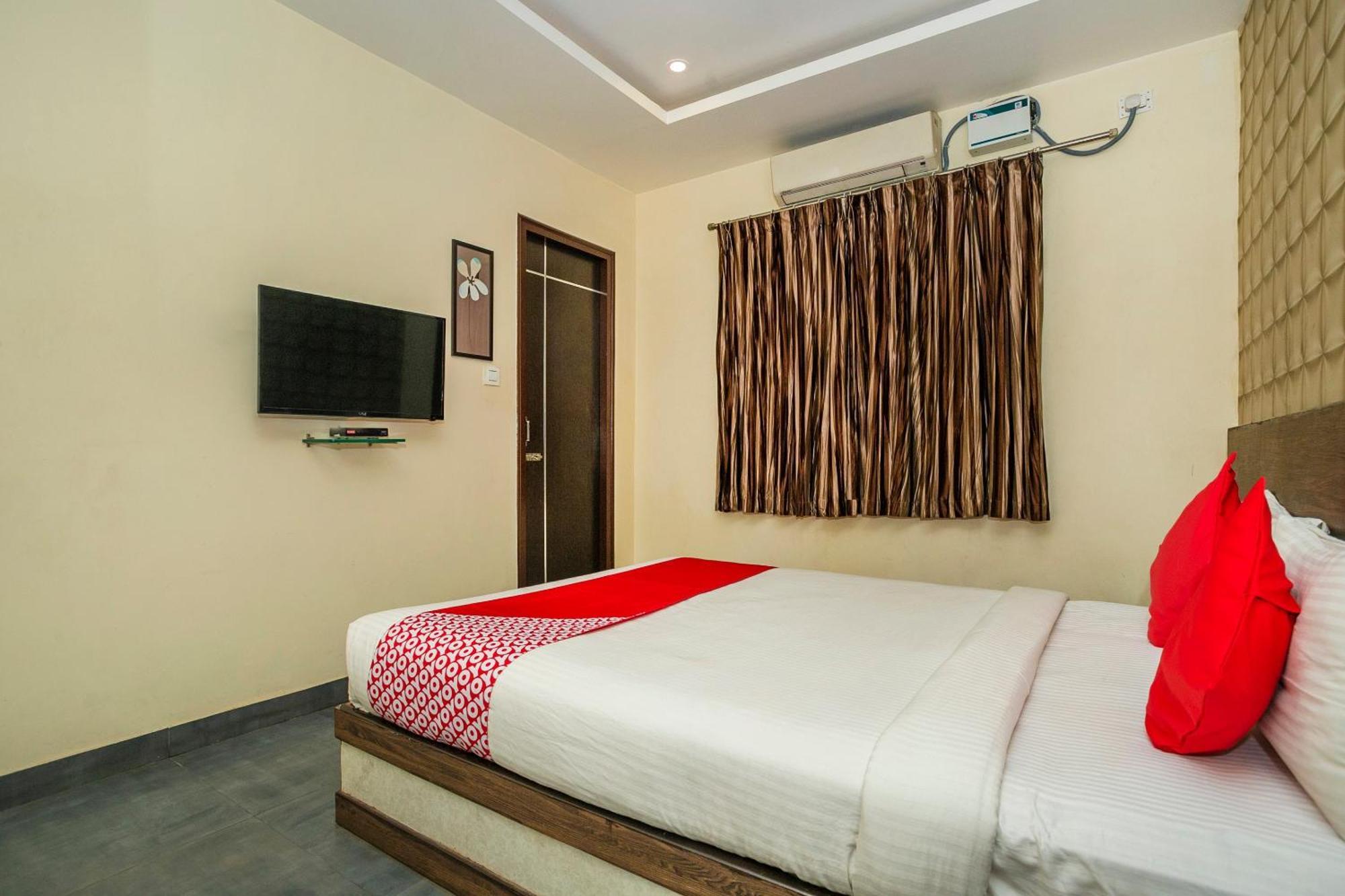 Super Collection O Indian Suites Near Sitara Restaurant Бангалор Екстериор снимка