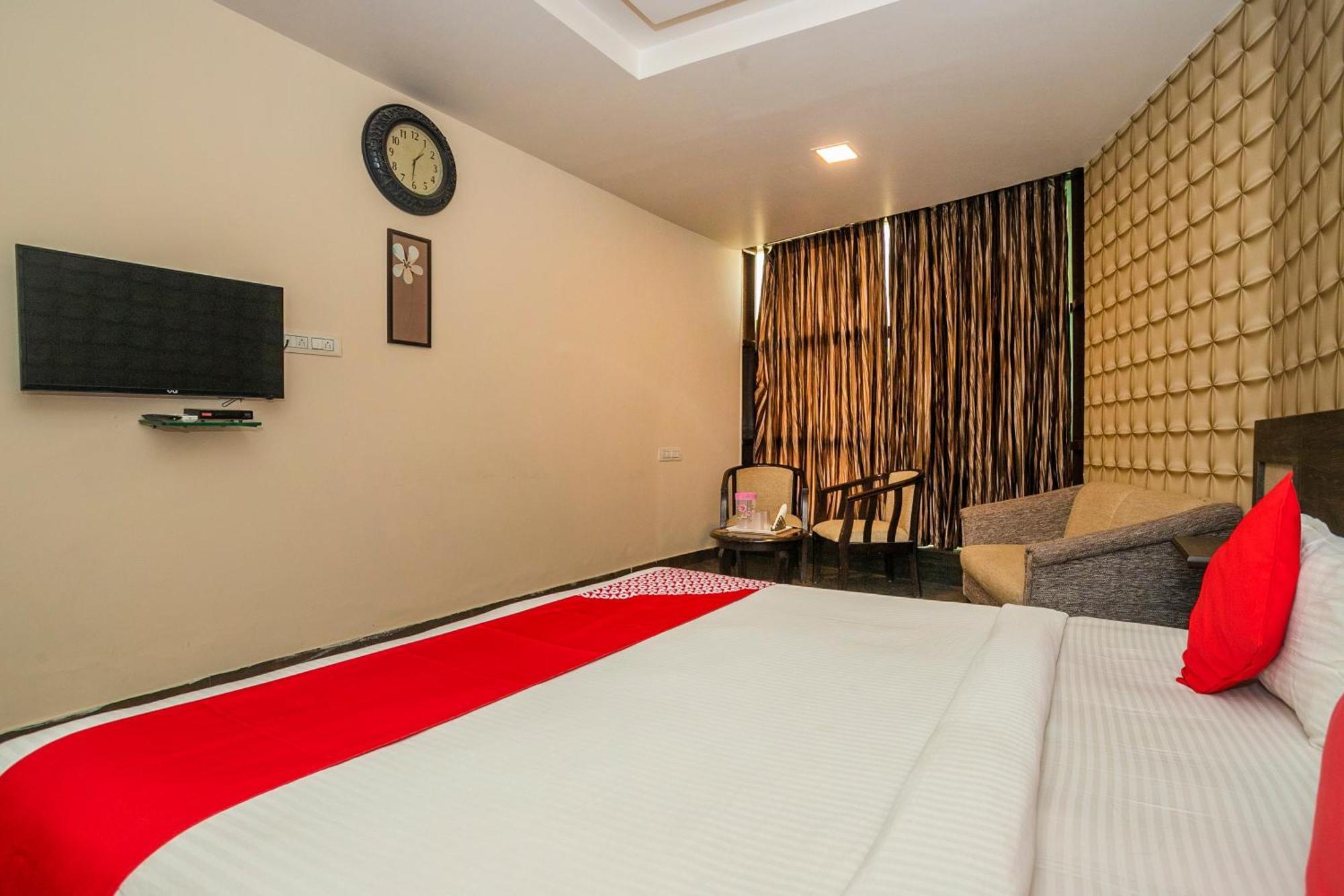 Super Collection O Indian Suites Near Sitara Restaurant Бангалор Екстериор снимка