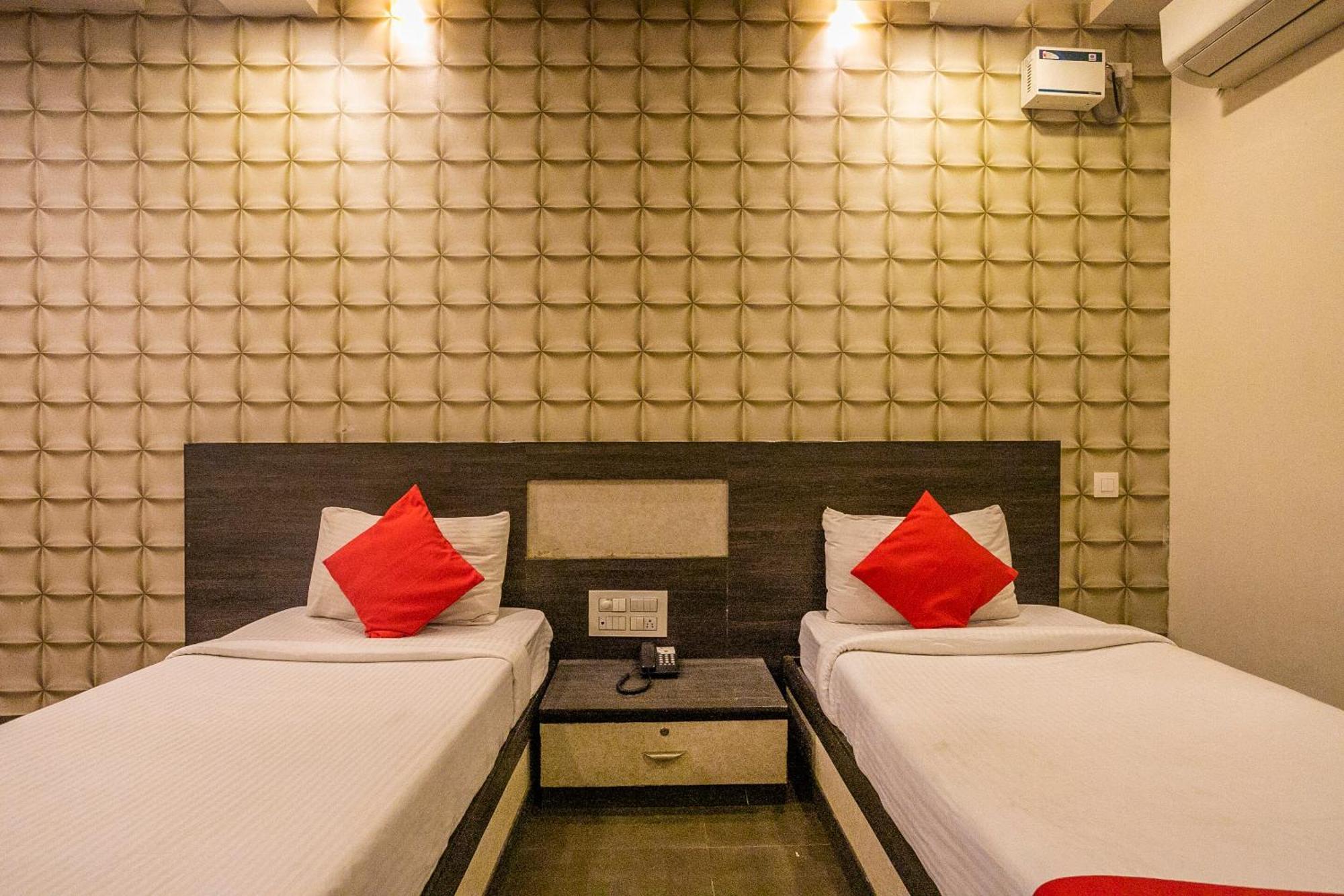 Super Collection O Indian Suites Near Sitara Restaurant Бангалор Екстериор снимка