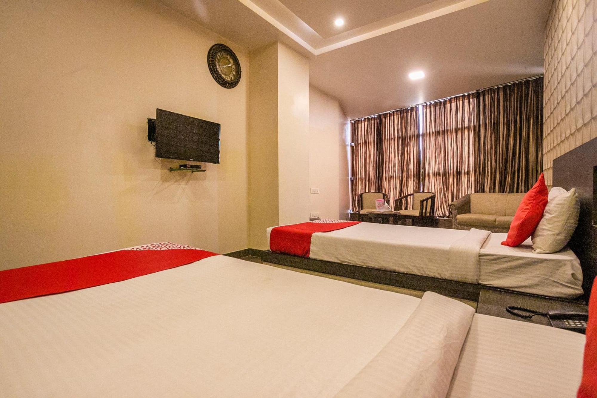 Super Collection O Indian Suites Near Sitara Restaurant Бангалор Екстериор снимка
