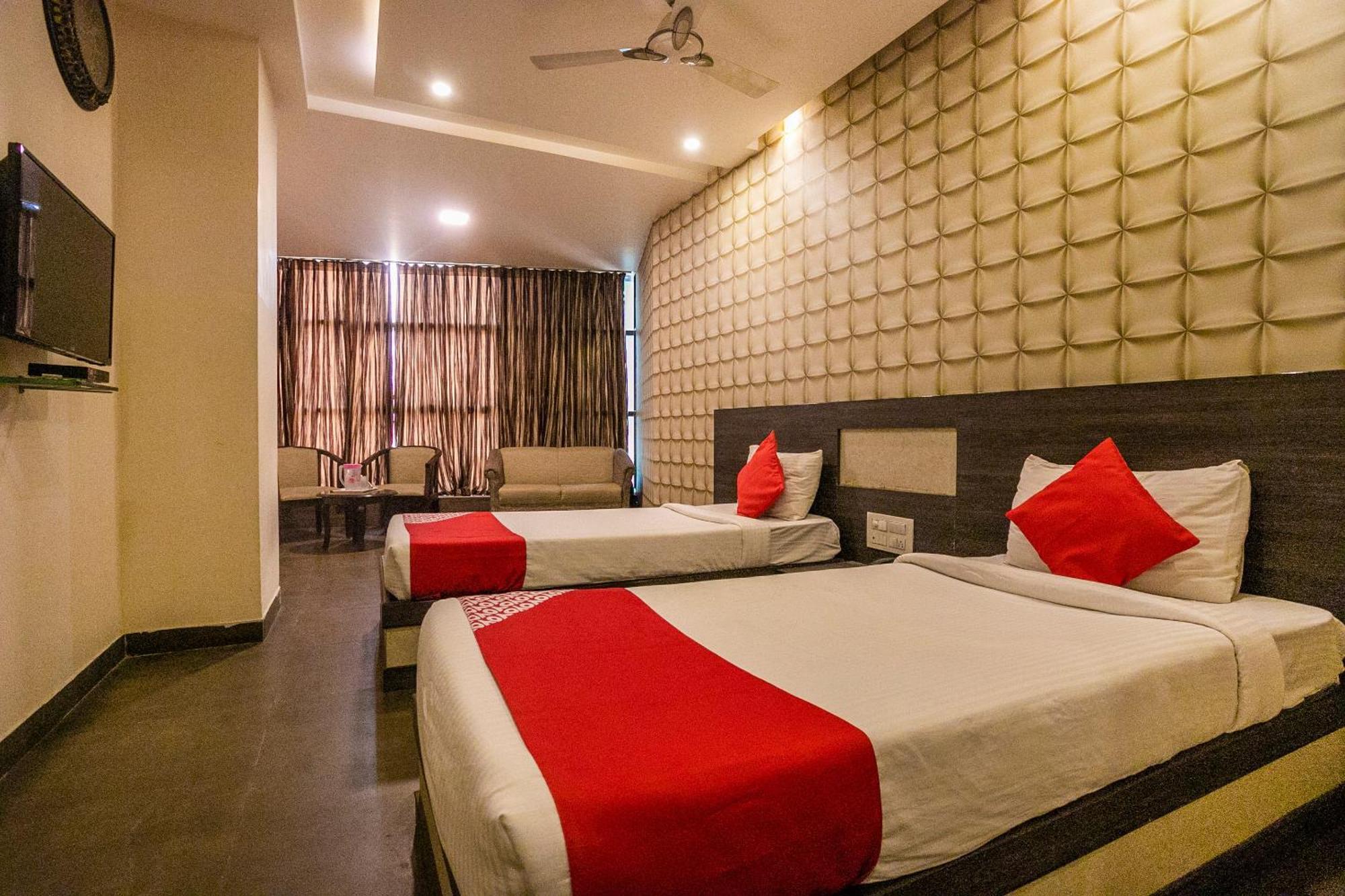 Super Collection O Indian Suites Near Sitara Restaurant Бангалор Екстериор снимка